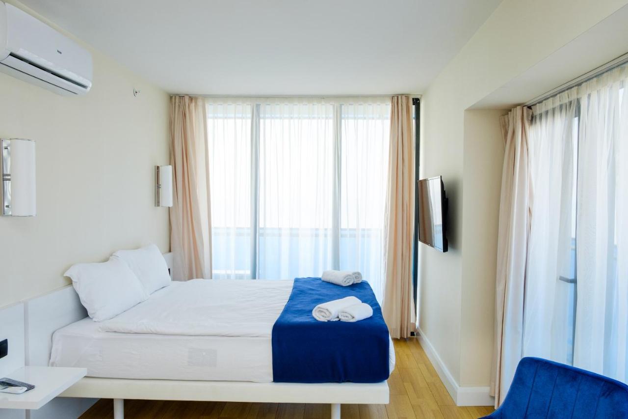 Manco Apartments Batumi Exterior foto